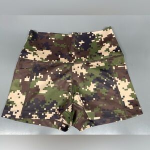 Constantly Varied Gear Digi Camo Shorts XS